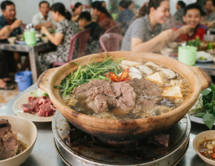 Bắp bò trong lẩu có độ mềm vừa phải và dễ dùng cho nhiều độ tuổi