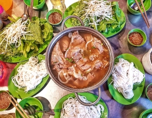 Lẩu đuôi bò - Đặc sản phải thử tại quán Lẩu bò Út Gieo