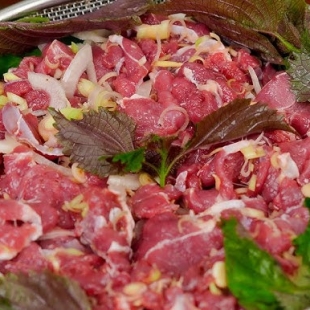 BẮP BÒ HẤP TÍA TÔ